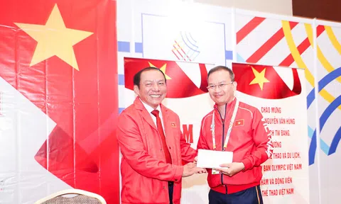 Bộ trưởng Nguyễn Văn Hùng thăm, động viên Đoàn Thể thao Việt Nam tranh tài tại SEA Games 33