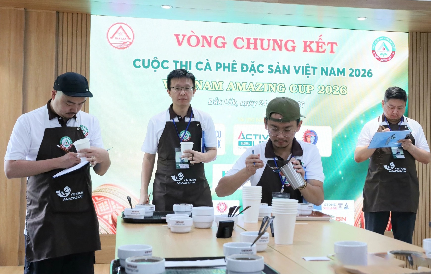cham-thi-1777023158.jpg