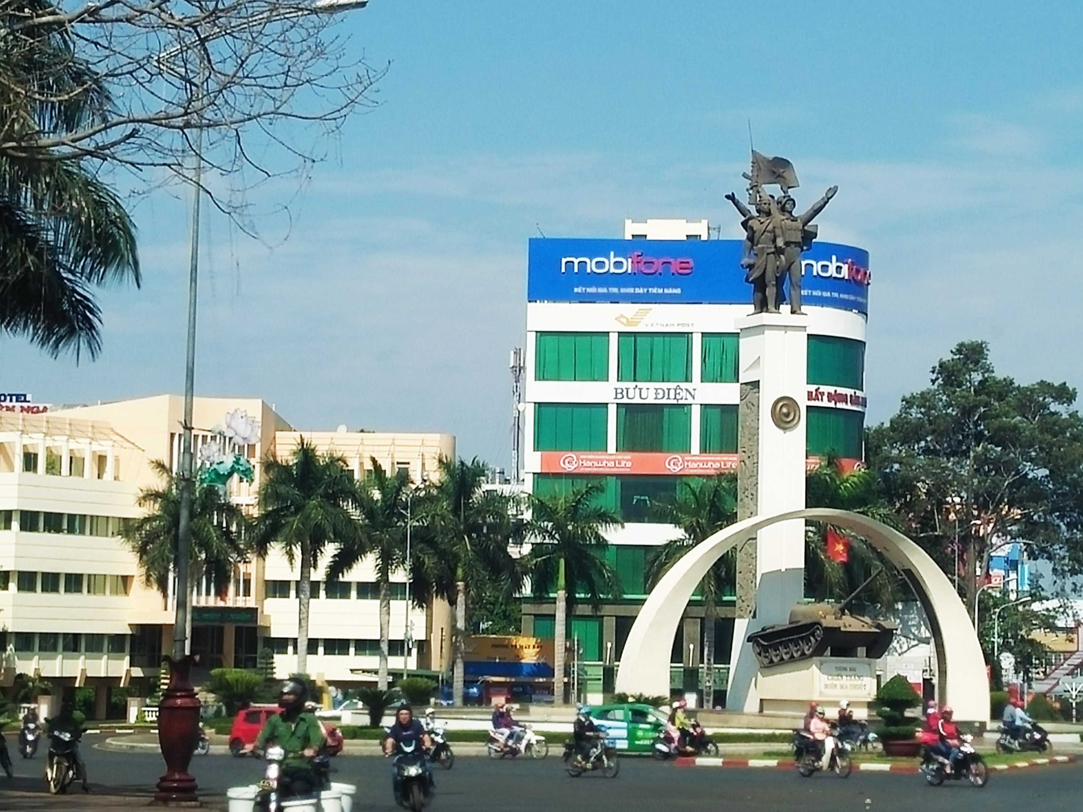 tuong-dai-chien-thang-buon-ma-thuot1-1781085172.jpg
