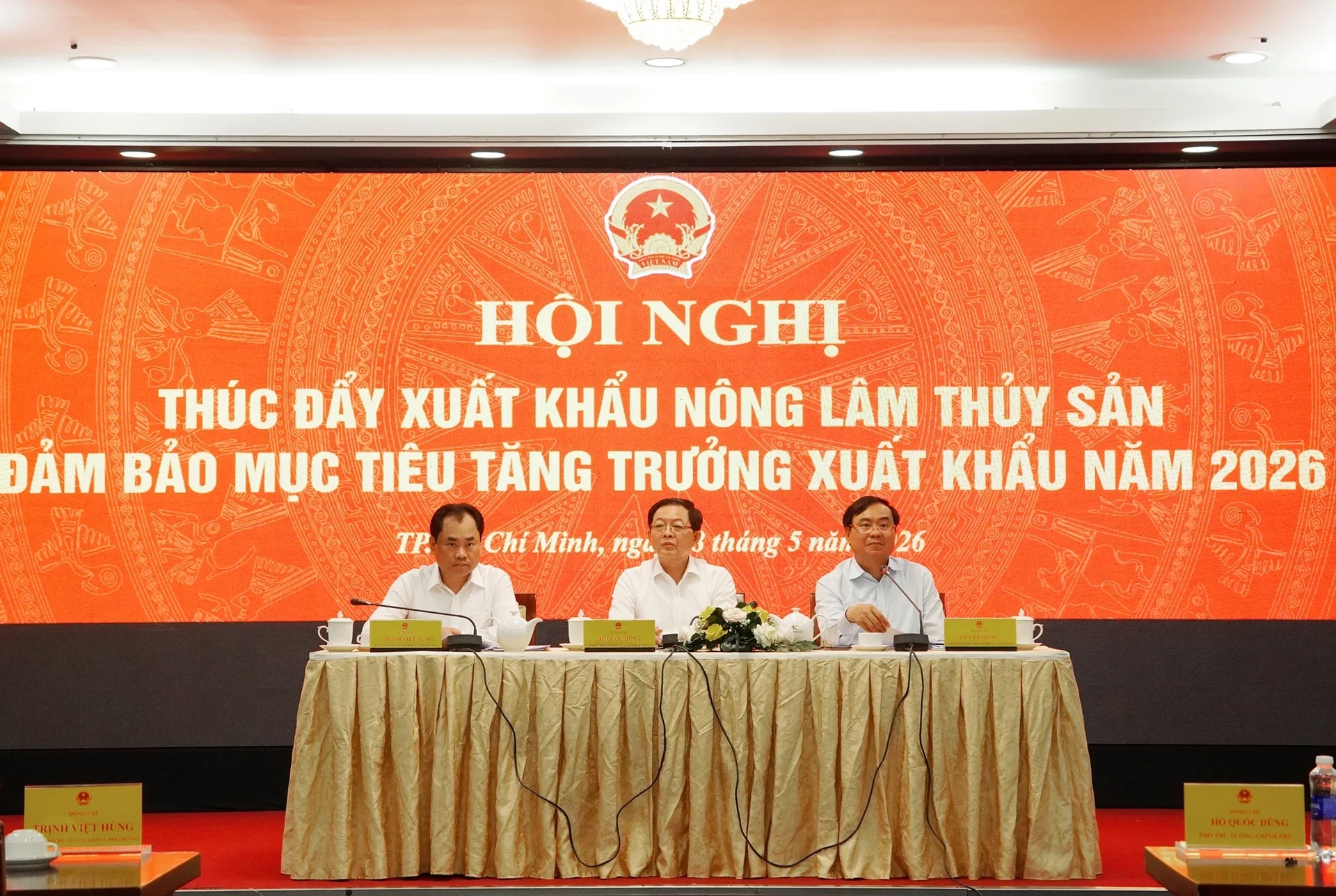 khai-mac-hoi-nghi-thuc-day-xuat-khau-nong-lam-thuy-san-2026-101109-912-1778324443.webp