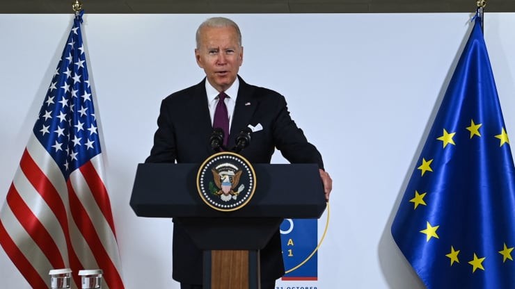biden-1635912625.jpg