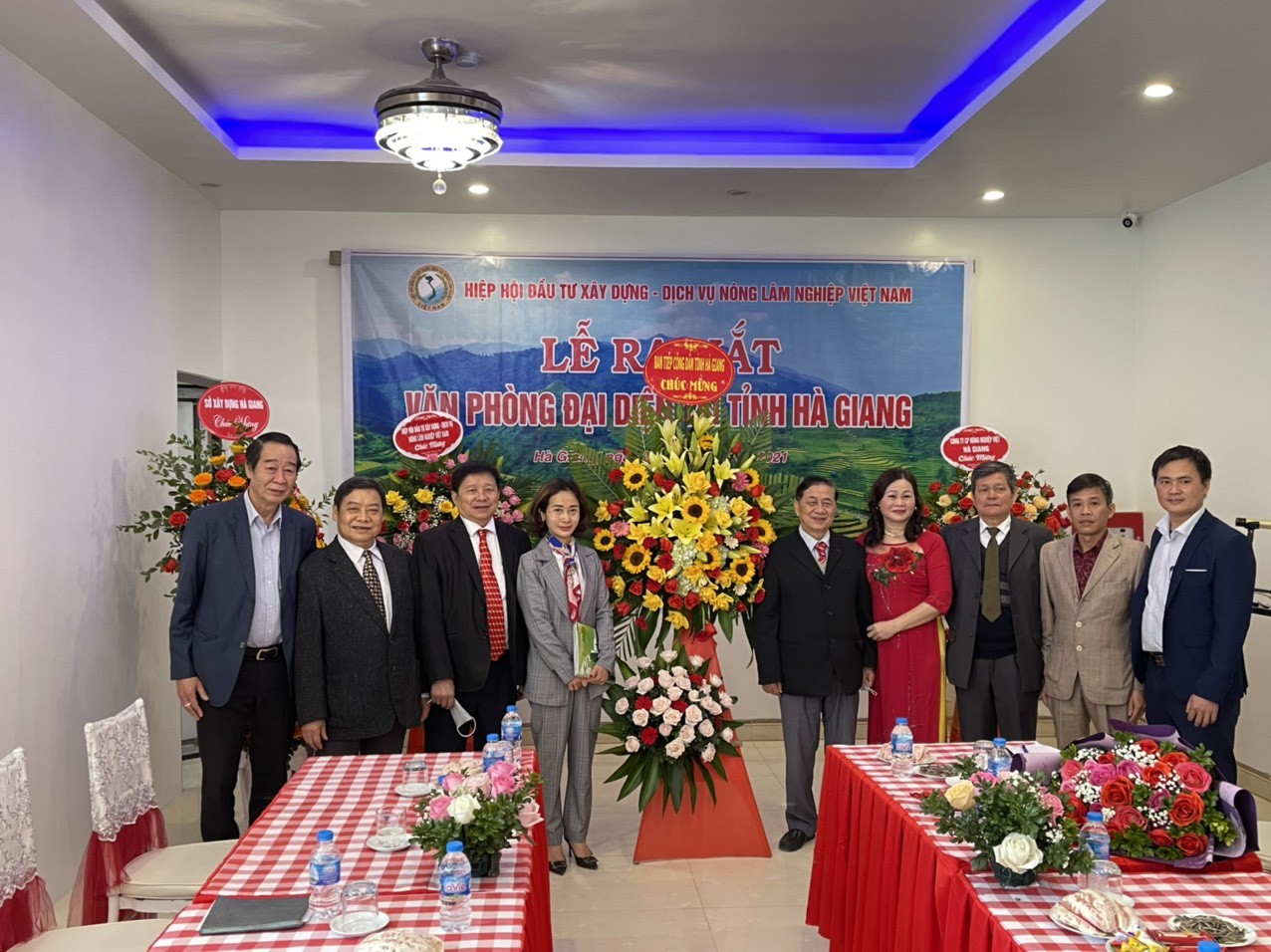 chu-tich-1-1640663740.jpg