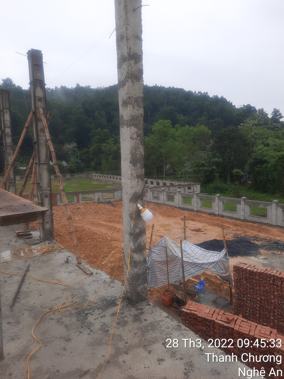 be-tong-cot-bi-ro-1648576529.jpg