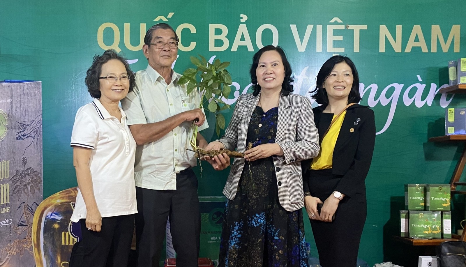 sam-ngoc-linh-1650970829.jpg