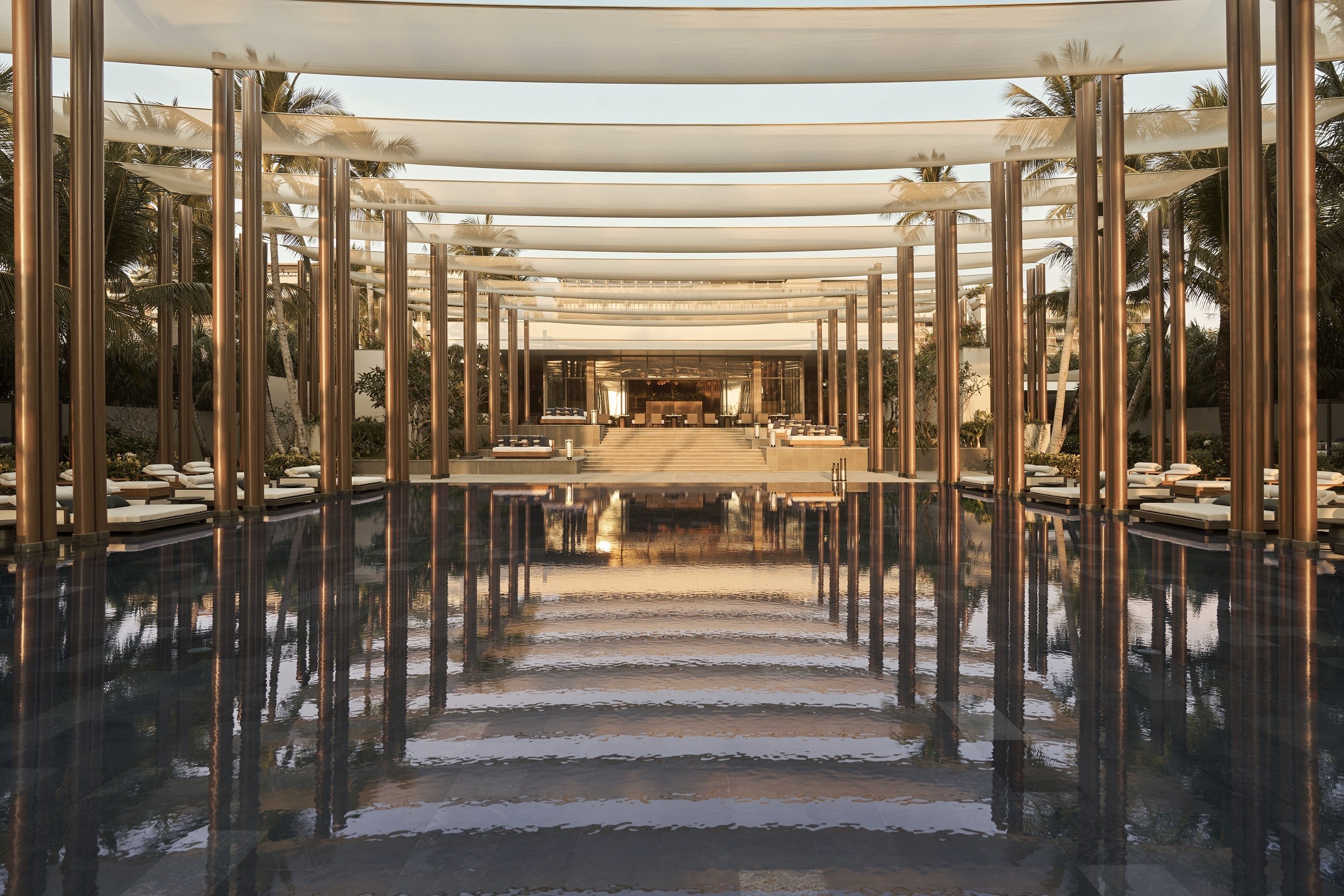 main-pool-1-regent-1653137438.jpg