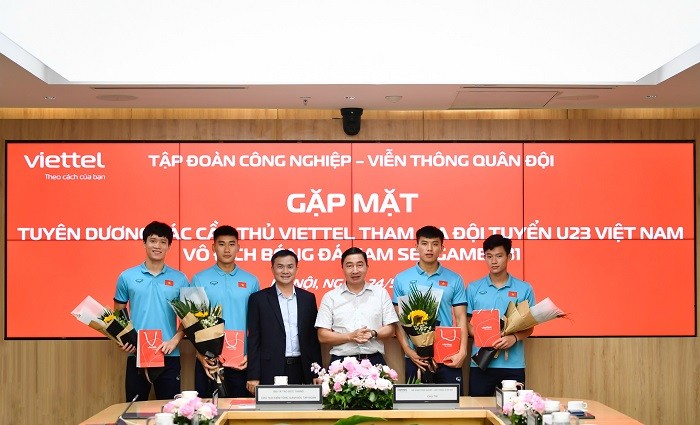 viettel-tuyen-duong-4-cau-thu-1653442047.jpg