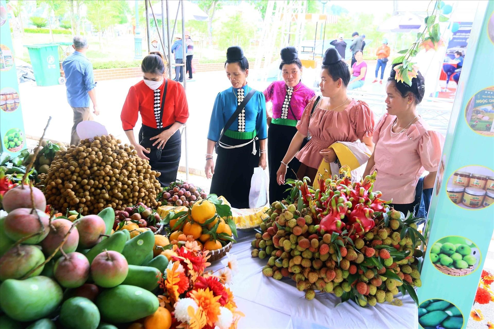 son-la-festival-trai-cay-va-san-pham-ocop-nam-2022-1654562292.jpg