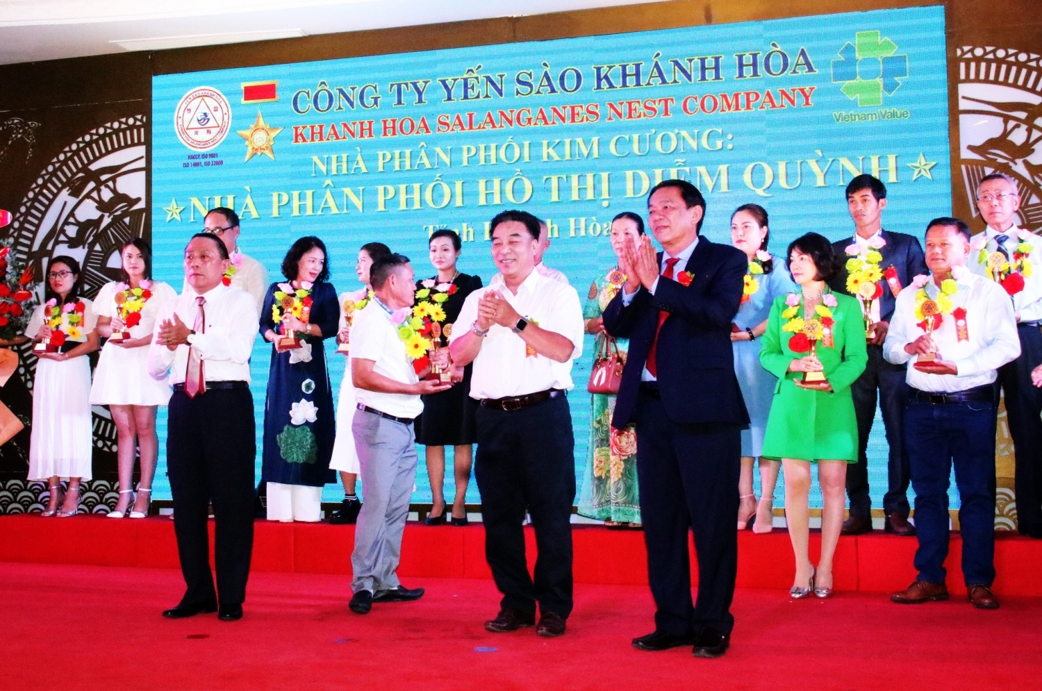 hoi-nghi-khach-hang-2-1654909901.jpg