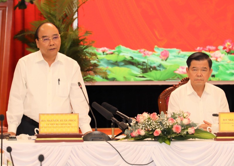 chu-tich-nuoc-nguyen-xuan-phuc-phat-bieu-chi-dao-tai-buoi-lam-viec-voi-tinh-dong-nai-4785-1659489306.jpg