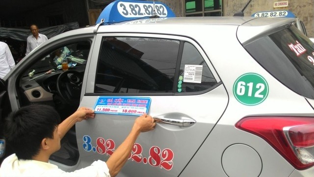 cac-doanh-nghiep-van-tai-va-taxi-ky-cam-ket-giam-gia-cuoc-0605-1660629733.jpg