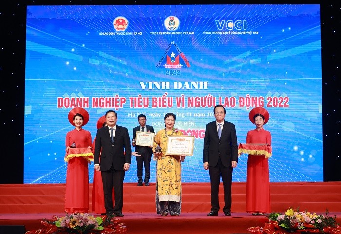 ba-truong-bich-dao-1668599034.jpg
