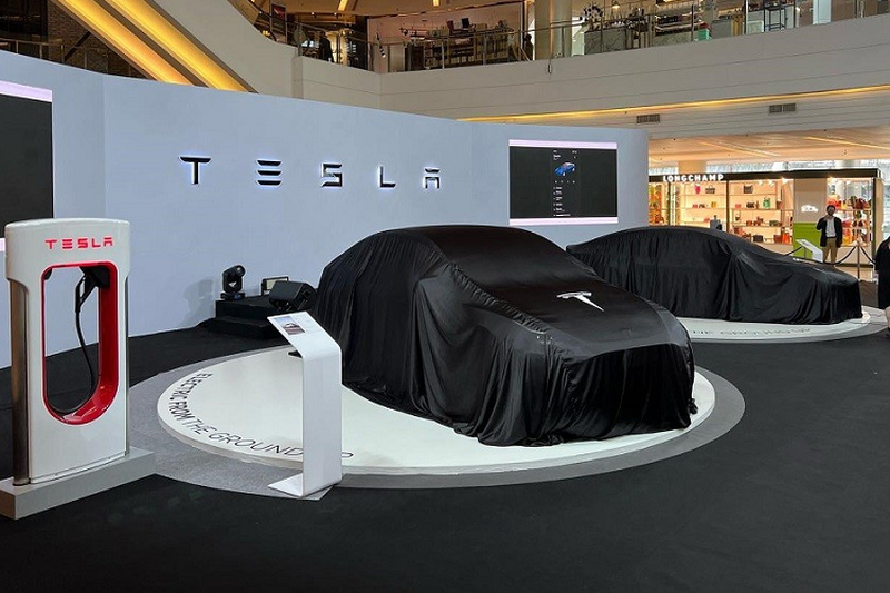 tesla-model-3-ra-mat-thai-lan-re-ngang-toyota-camry-o-viet-nam-1670484325.png