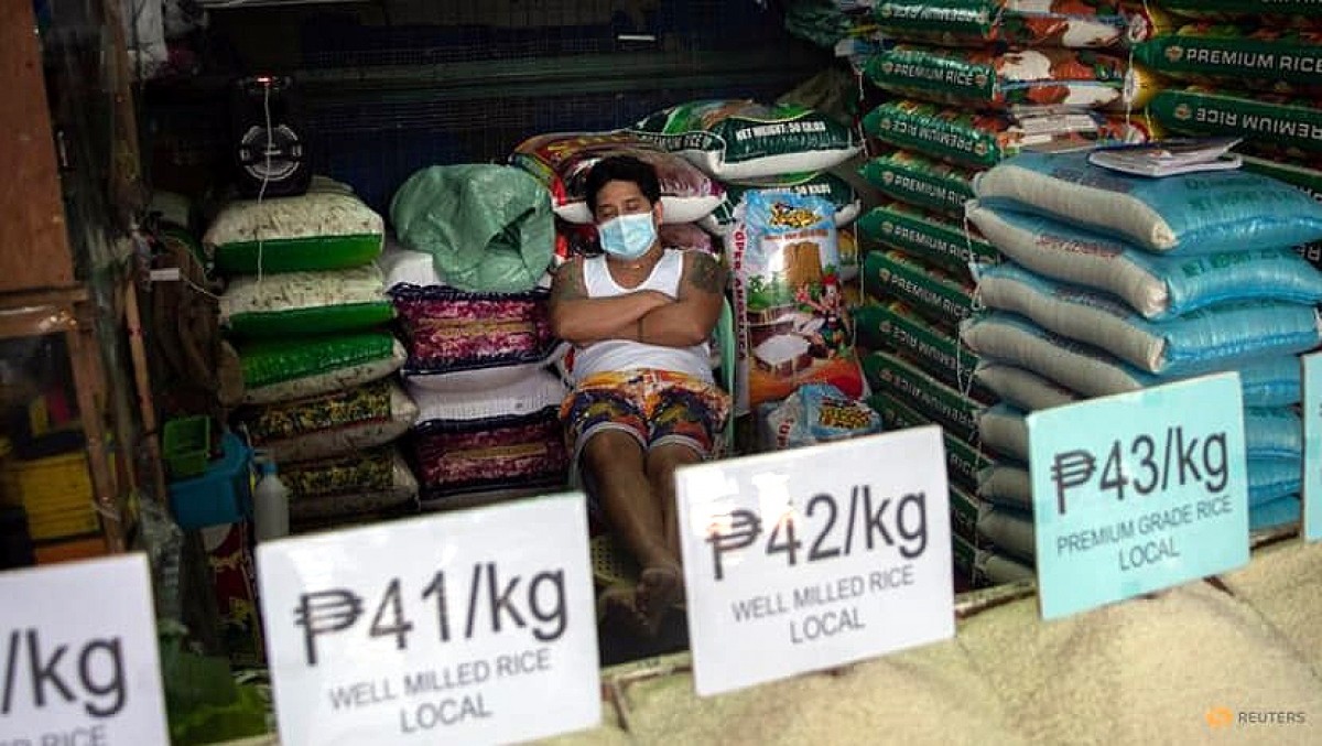 philippines-giam-thue-doi-voi-gao-nhap-khau-ben-ngoai-dong-nam-a-de-tang-nguon-cung-nguon-anh-reuters-1671462440.jpg