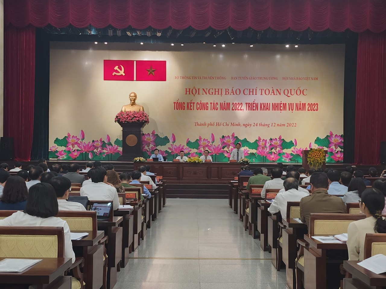 z3984086709455-0605a8062c136b0608a3d2631bc85b01-1671857645.jpg