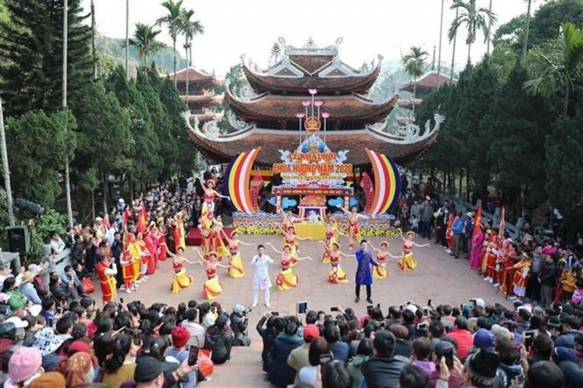 chua-huong-1672139457.jpg