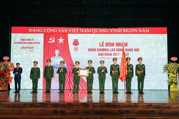 le-trao-huan-chuong-anh-3-1672219805.jpg