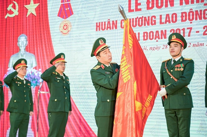 le-trao-huan-chuong-anh1-1672219754.jpg