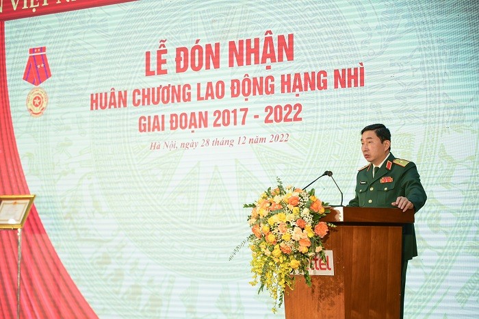 pho-tong-giam-doc-viettel-1672219828.jpg