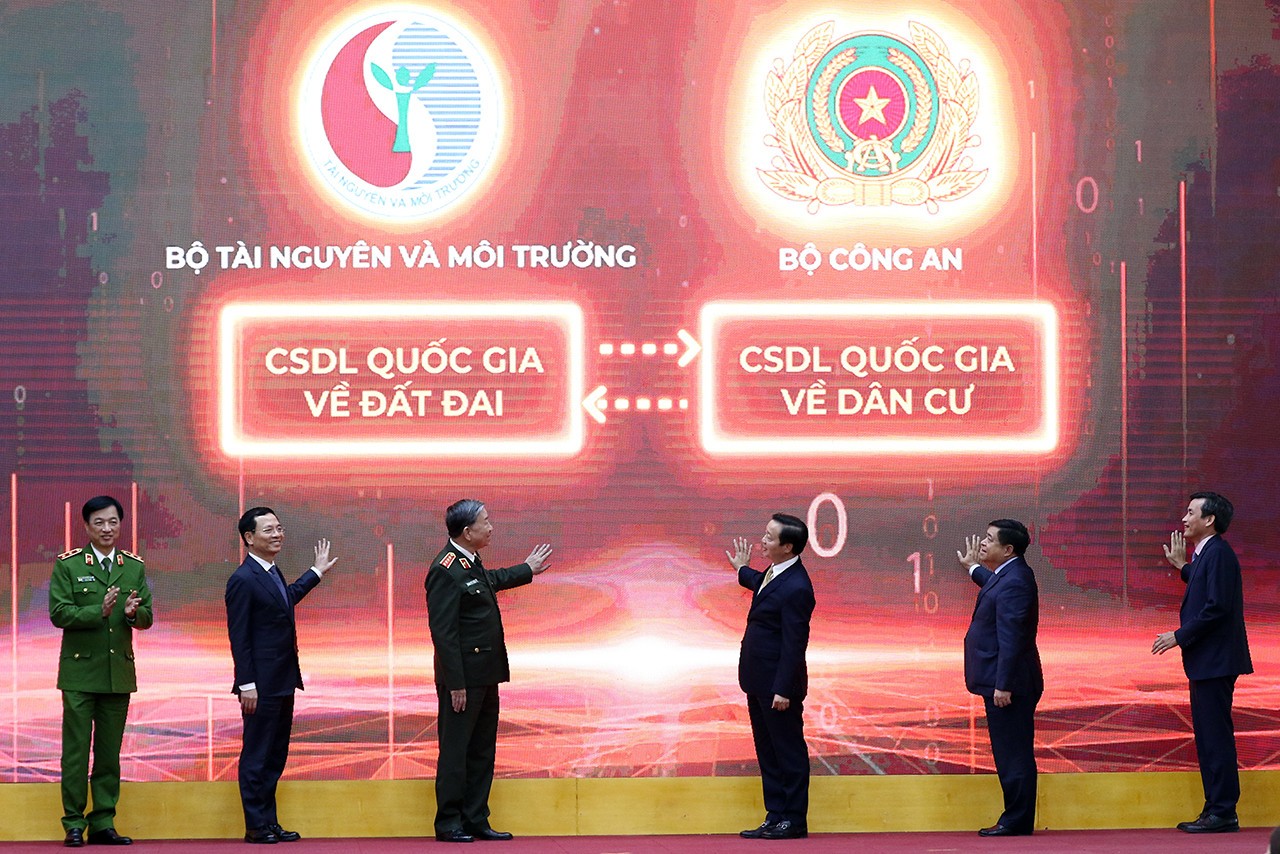ket-noi-co-so-du-lieu-quoc-gia-ve-dan-cu-va-dat-dai-1672367204.jpg