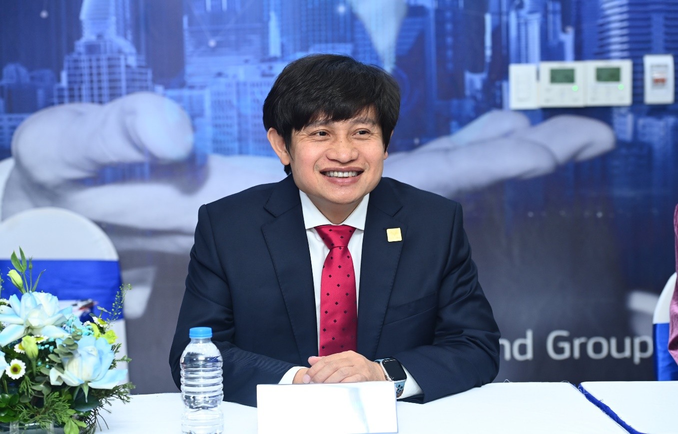 ong-hoang-mai-chung-chu-tich-hoi-dong-quan-tri-1678441219.jpg