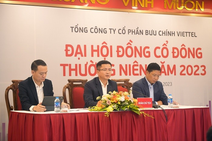 dai-hoi-co-dong-viettel-post-1681960515.jpg