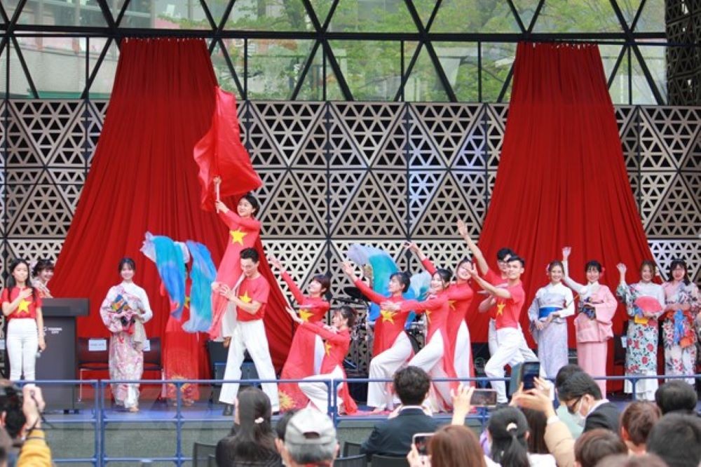le-hoi-viet-nhat-1684232958.jpg