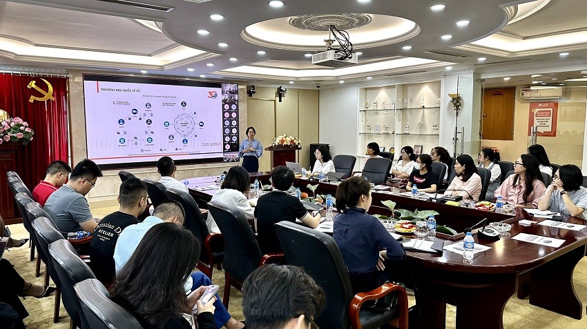 hoi-thao-cua-shb-1686897656.jpg