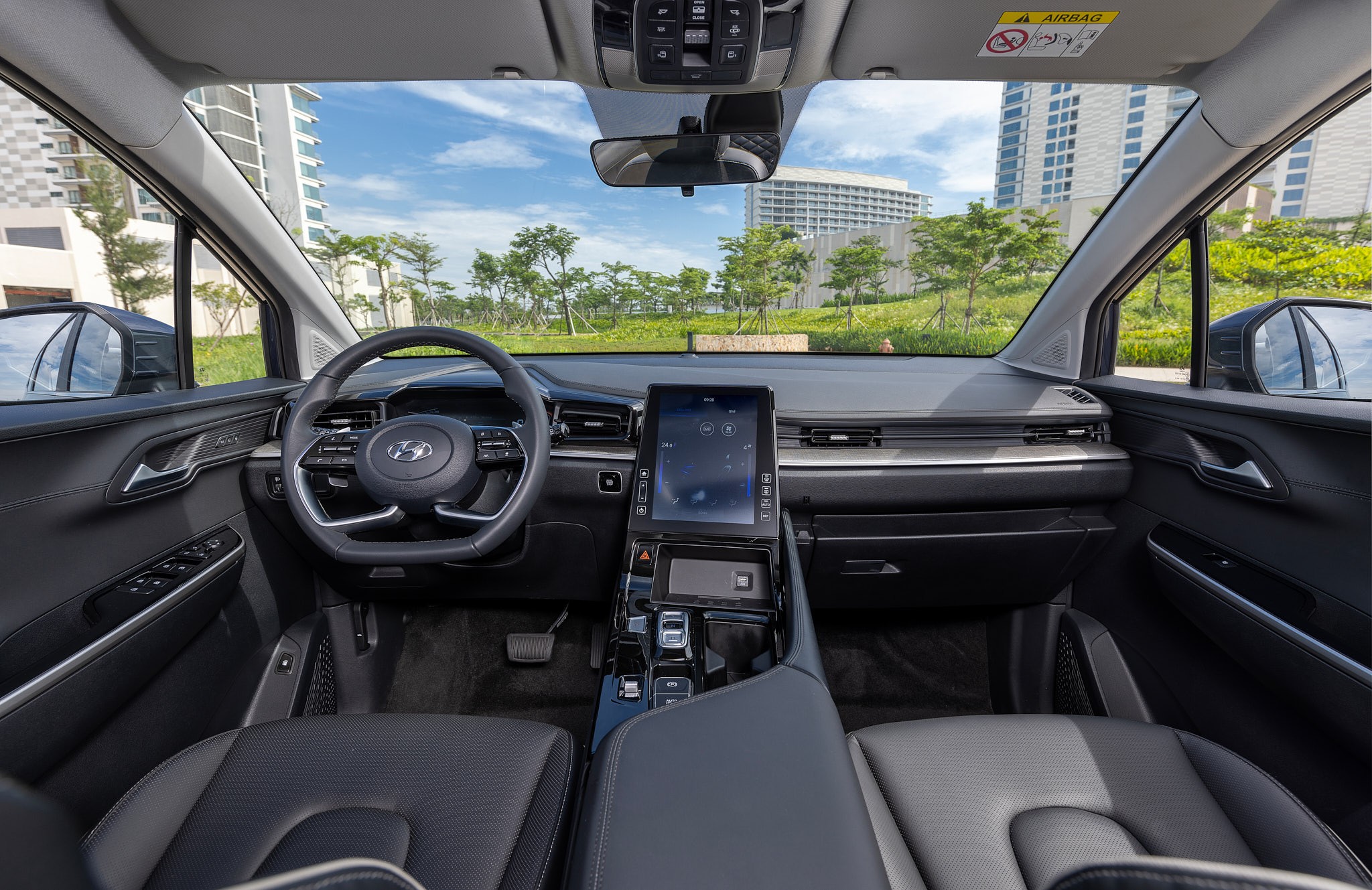 hyundai-custin-46-1694795640.jpg