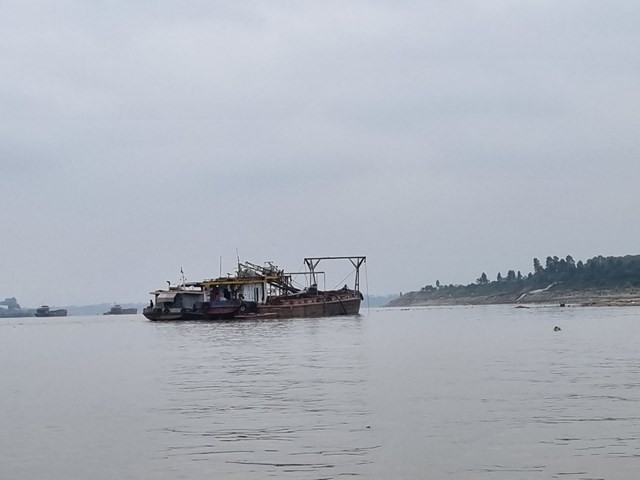 khai-thac-cat-1700061554.jpg