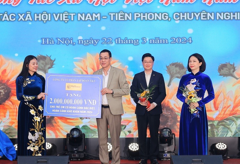 tt-group-ung-ho-1-1711100594.jpg