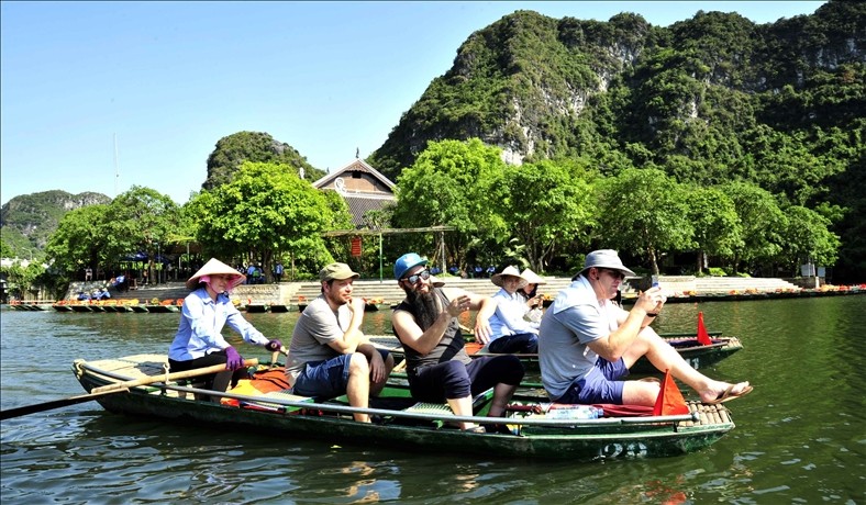 khach-quoc-te-1711780443.jpg