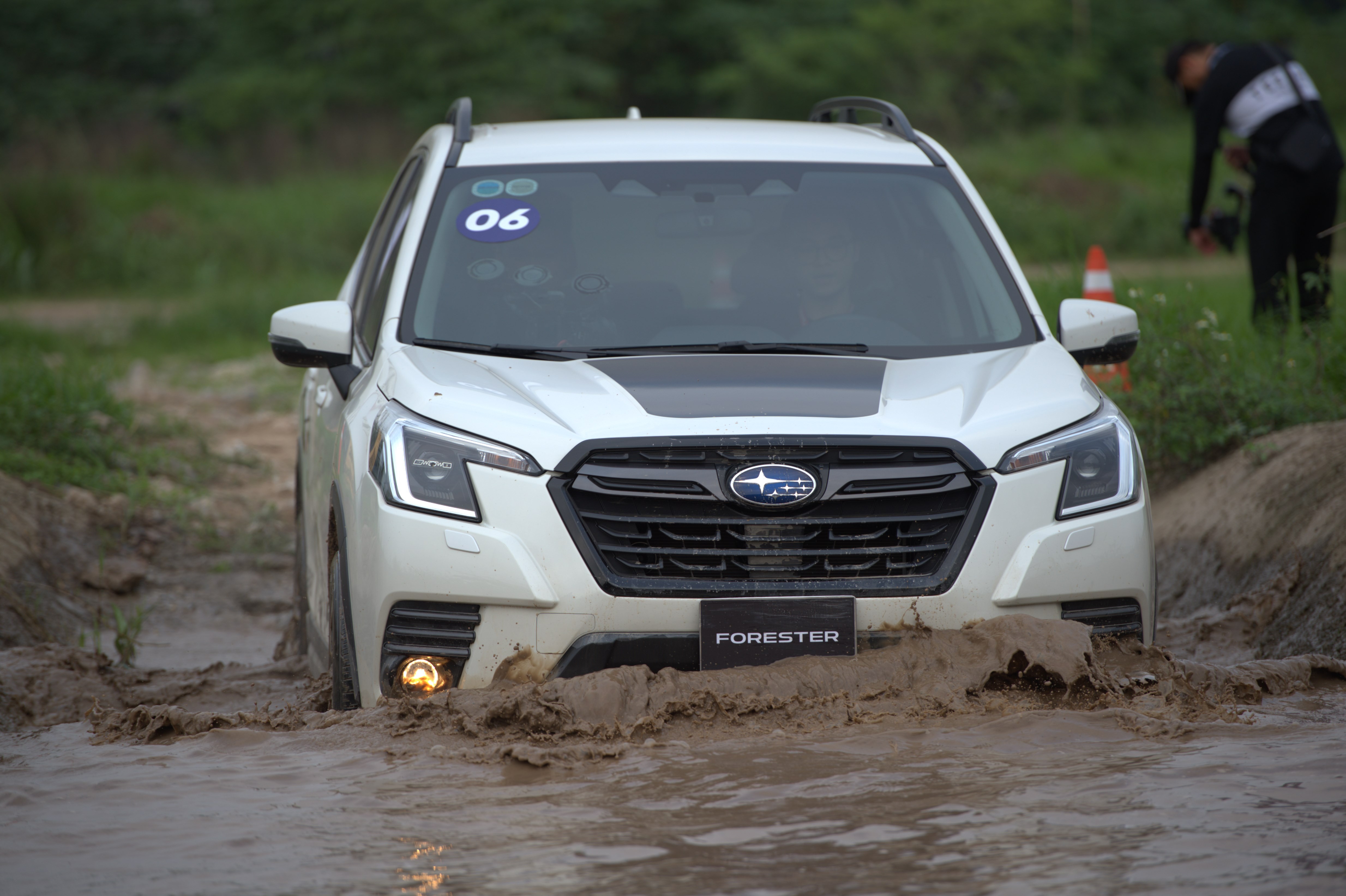 subaru-ky-nang-loi-nuoc-1712998443.jpg
