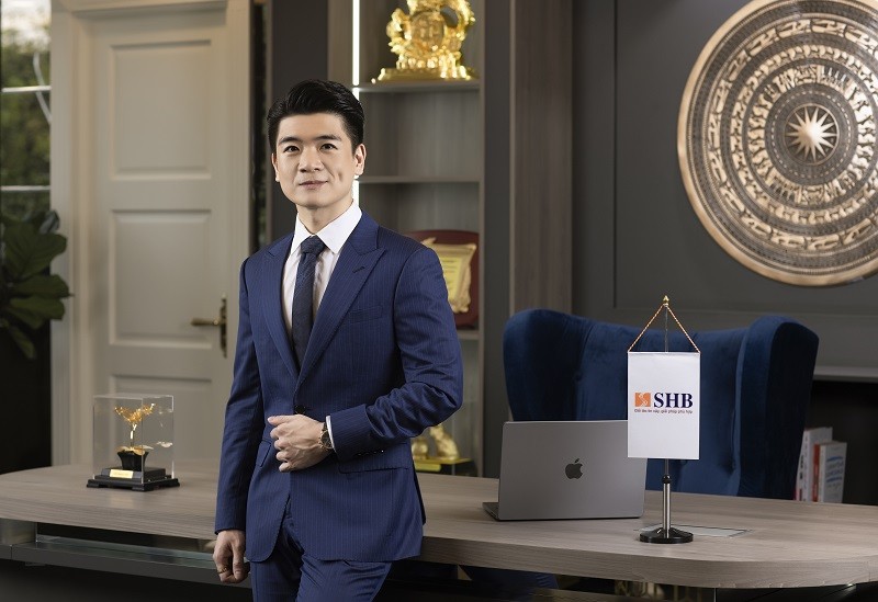 pho-chu-tich-ngan-hang-shb-1713513270.jpg