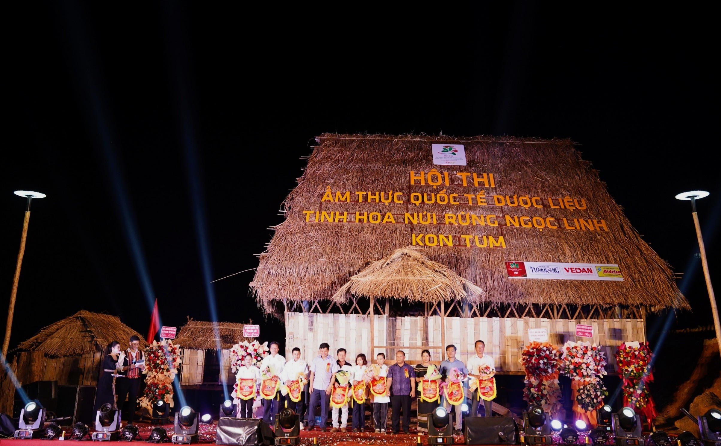 btc-trao-co-hoa-1714185870.jpg