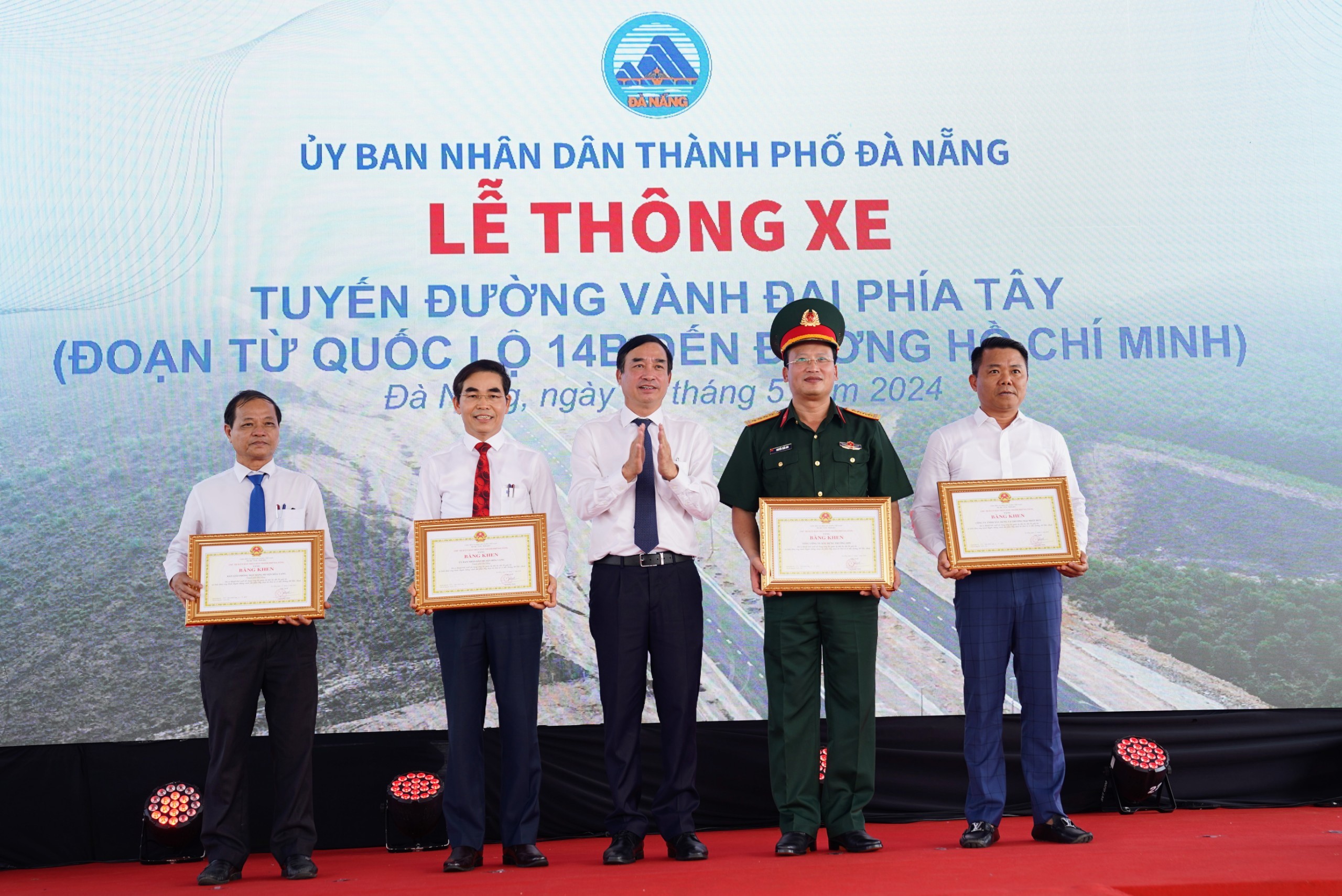duong-vanh-dai-phia-tay-da-nang-duoc-khoi-cong-tu-102018-1715583381.jpg