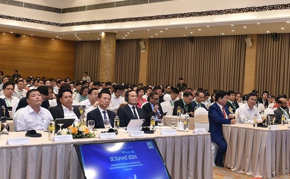 chuyen-doi-so-chuyen-doi-xanh-04-1716993911.jpg