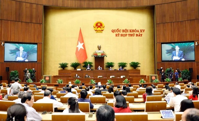 quoc-hoi-xem-xet-luat-dat-dai-1-1717854438.jpg