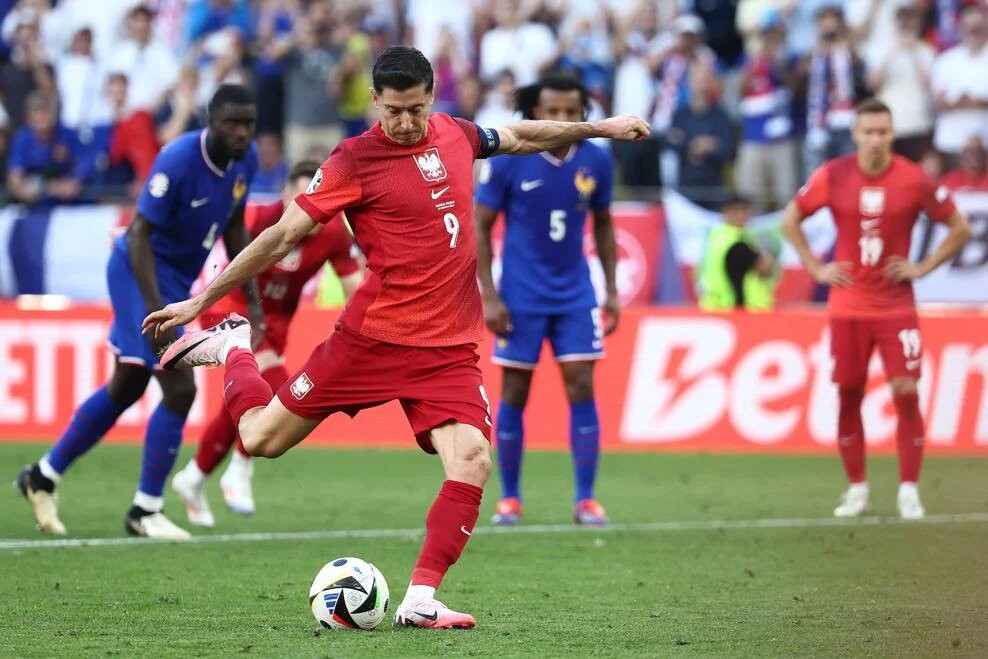 fbl-euro-2024-match32-fra-pol-1-1-1719341549.jpg
