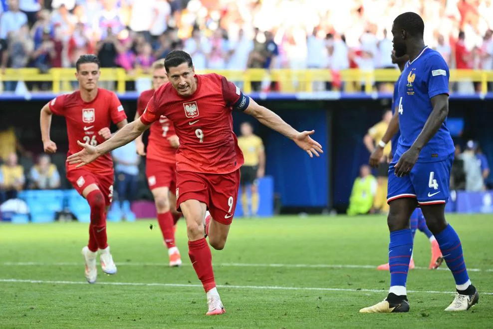 fbl-euro-2024-match32-fra-pol-3-1719341596.jpg
