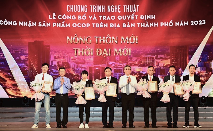 ho-chi-minh-cong-nhan-43-san-pham-ocop-2023-1719792846.jpg