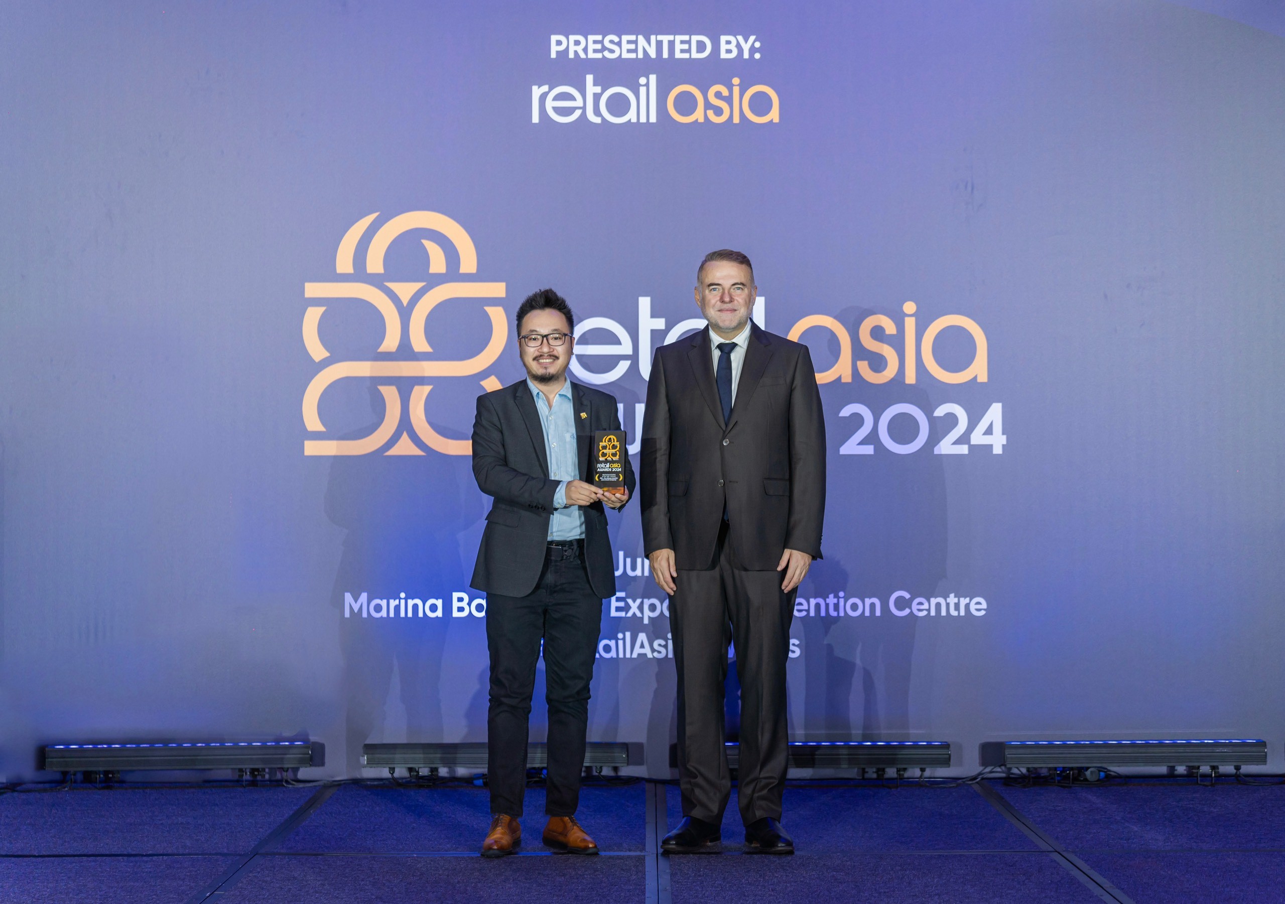 1-uu-tien-1-dai-dien-pnj-nhan-giai-thuong-retail-asia-awards-2024-tai-singapore-anh-retail-asia-1720152003.jpg