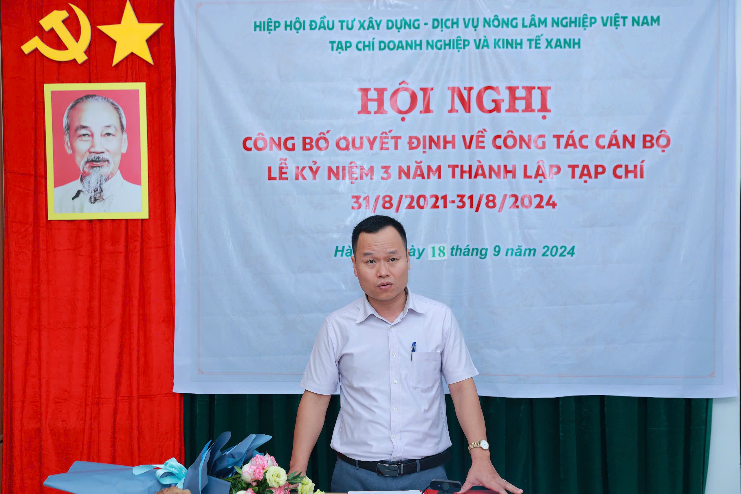 Tạp chí 10Lc88 Casino & Thể Thao Link Mới và Đăng nhập tài khoản thành viên LC88 xanh đã tổ chức lễ công bố quyết định bổ nhiệm lãnh đạo chủ chốt. Ảnh Anh Đức
