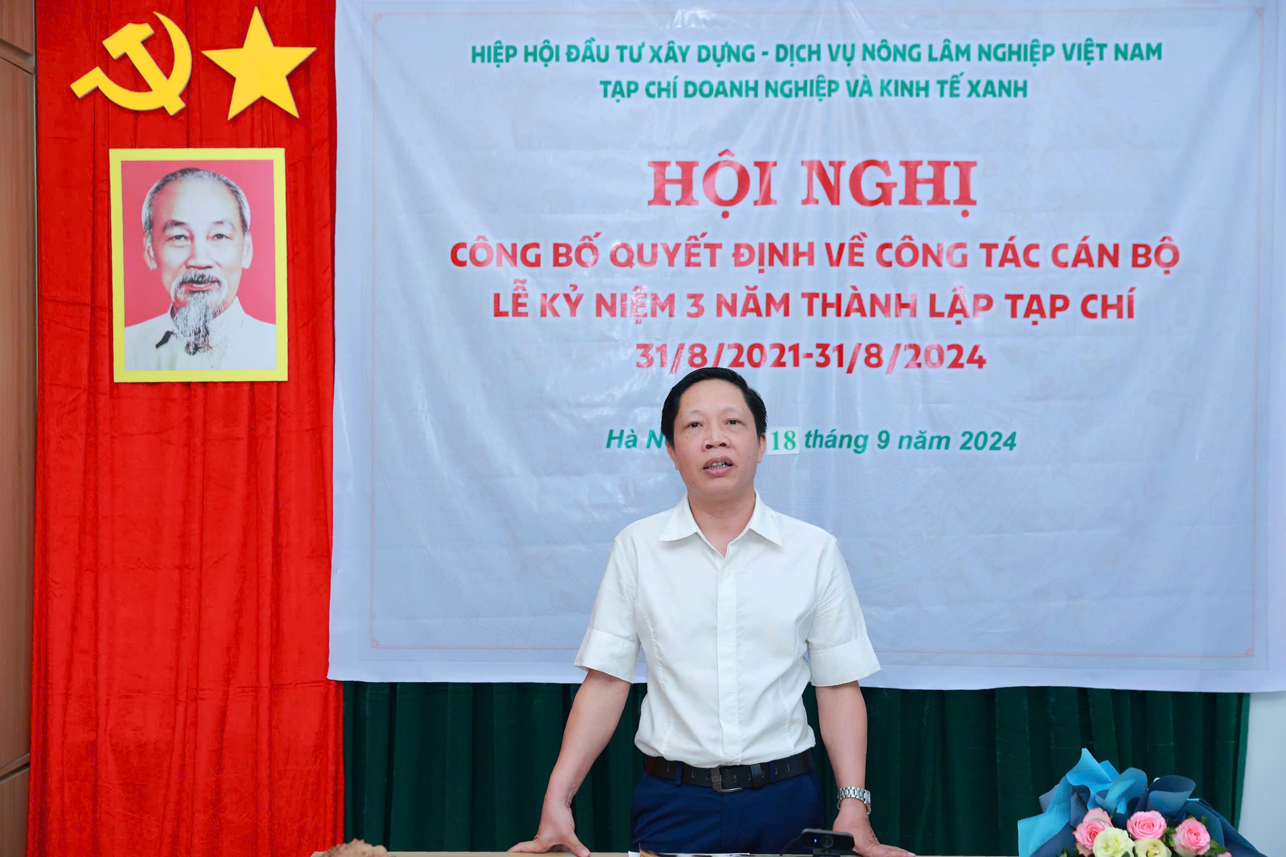 Tạp chí 10Lc88 Casino & Thể Thao Link Mới và Đăng nhập tài khoản thành viên LC88 xanh đã tổ chức lễ công bố quyết định bổ nhiệm lãnh đạo chủ chốt. Ảnh Anh Đức