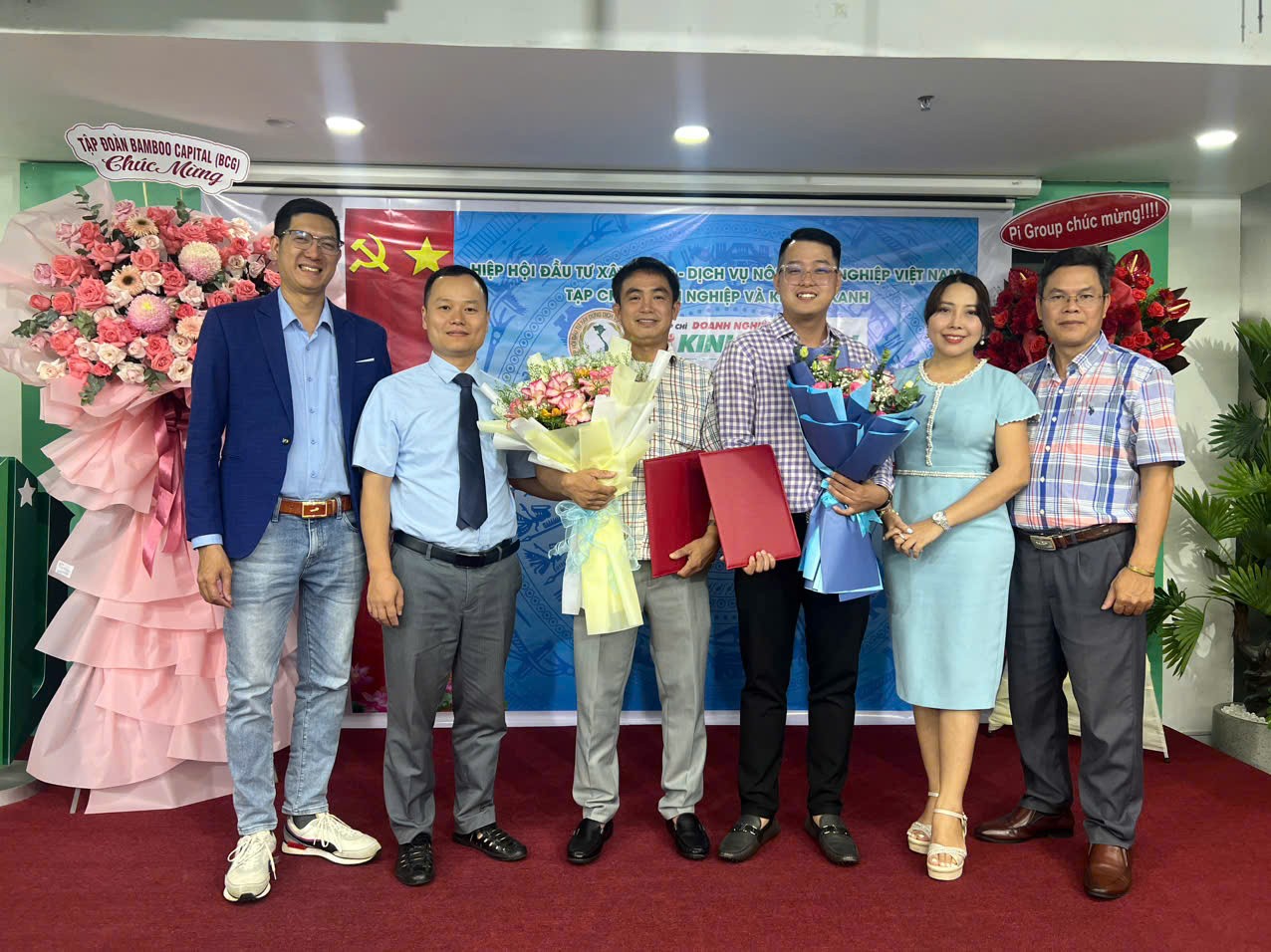 Tạp Chí 10Lc88 Casino & Thể Thao Link Mới và Đăng nhập tài khoản thành viên LC88 xanh đã tổ chức hội nghị công bố quyết định về công tác cán bộ 