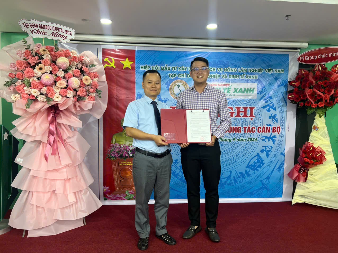 Tạp Chí 10Lc88 Casino & Thể Thao Link Mới và Đăng nhập tài khoản thành viên LC88 xanh đã tổ chức hội nghị công bố quyết định về công tác cán bộ 