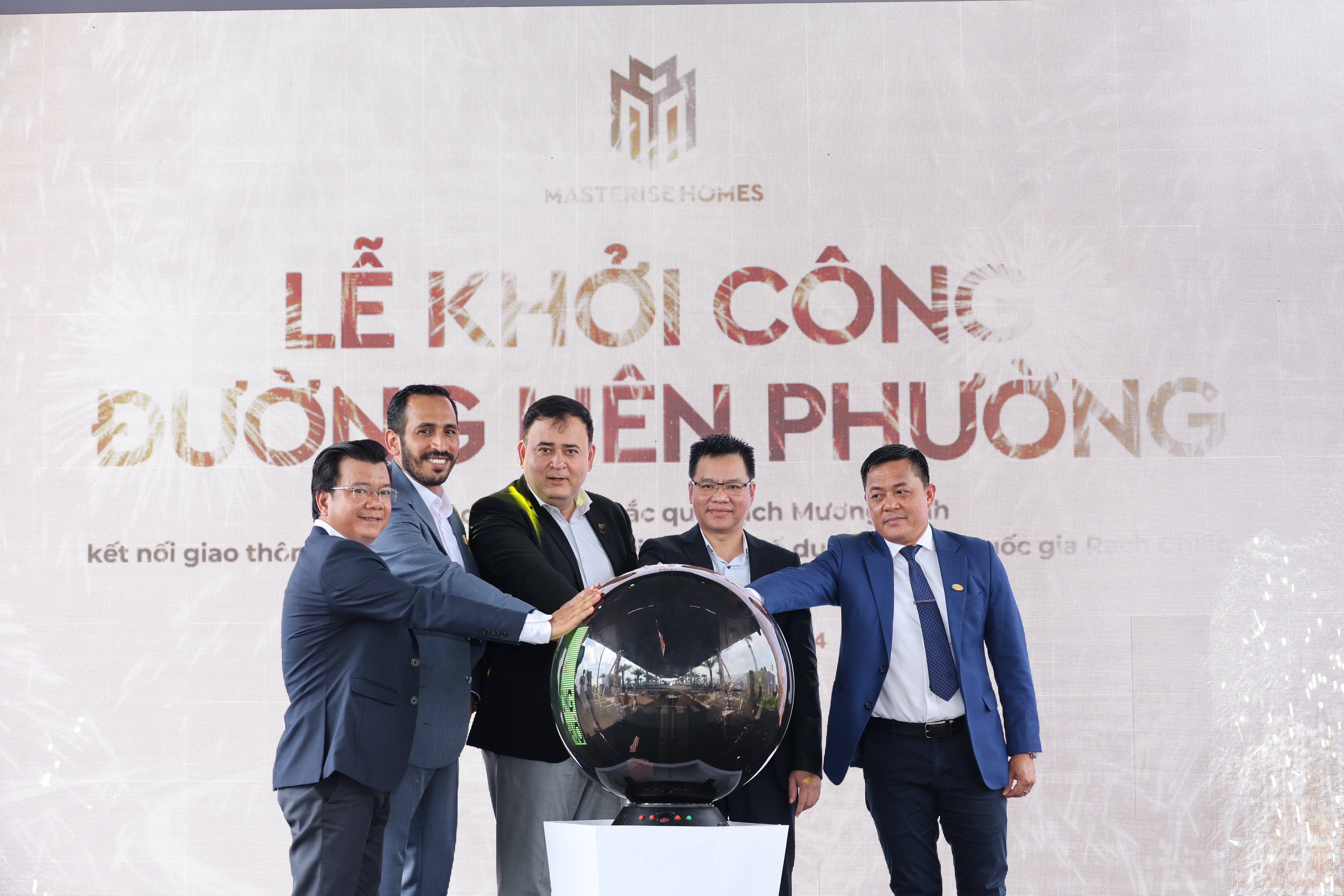 hinh-1-the-global-city-khoi-cong-lien-phuong-kich-hoat-nghi-le-1728549097.JPG