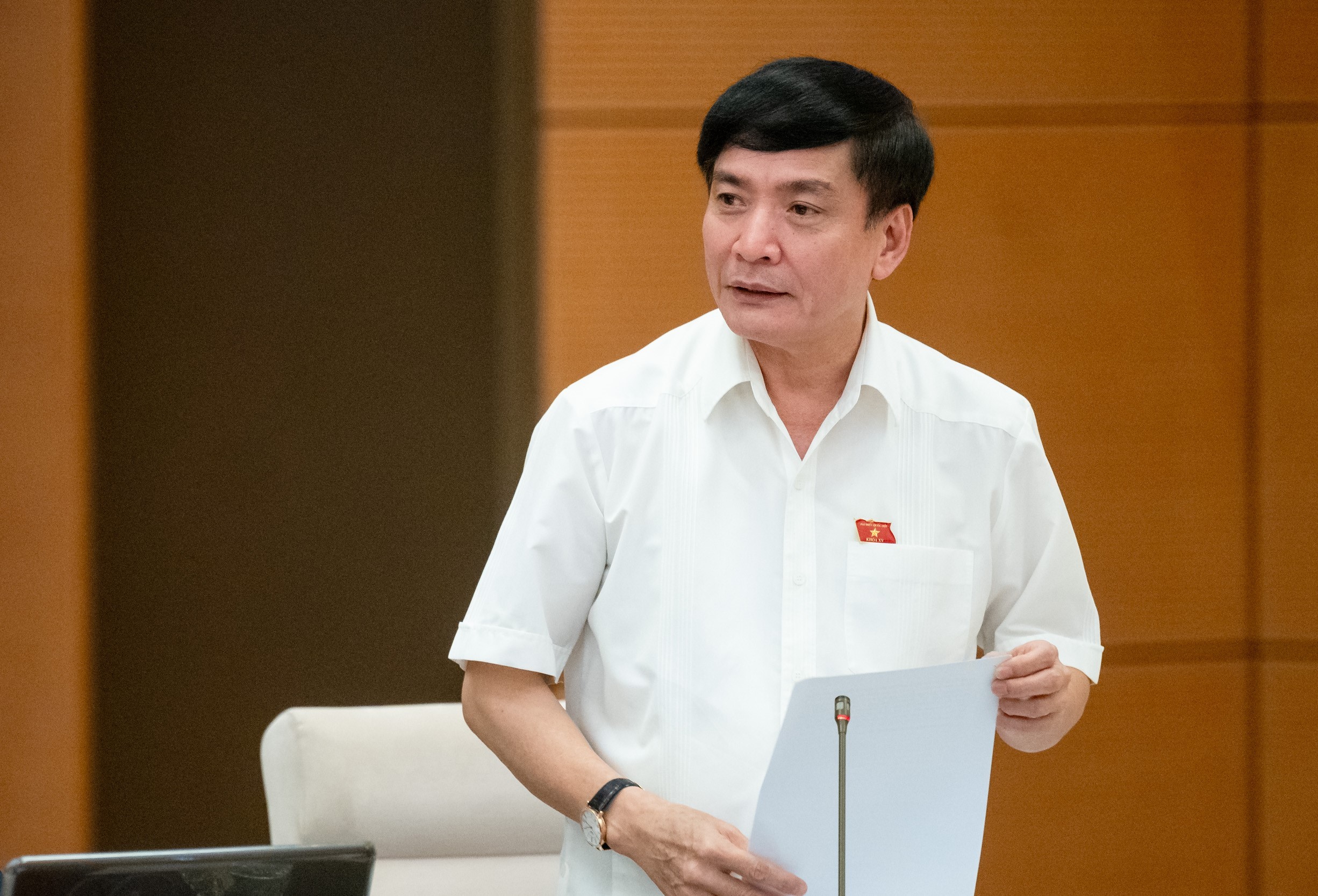 quoc-hoi-hop-quy-hoach-dat-4-1728570214.jpg