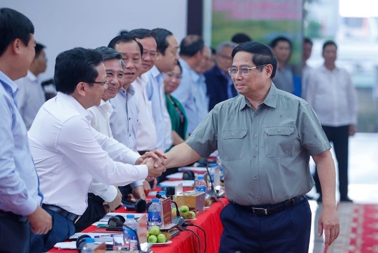 thu-tuong-du-hoi-nghi-de-an-trong-lua-chat-luong-cao-1-1728995773.jpg