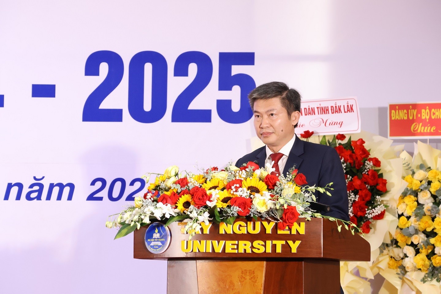 dhtn11-1731389950.jpg