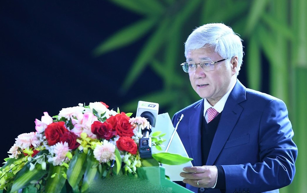 trao-giai-luong-dinh-cua-2-1732953389.jpg